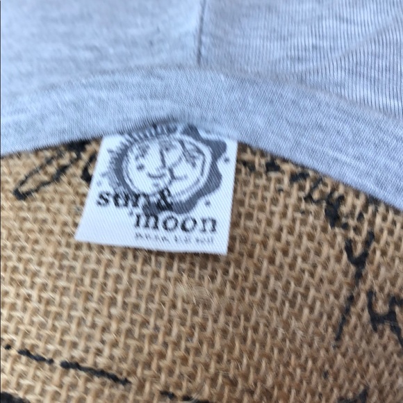 Gray and red plaid - Picture 5 of 6